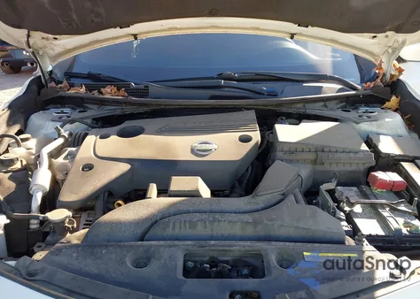 2015 Nissan Altima 2.5 S из США, поврежденный, VIN 1N4AL3AP3FC492786